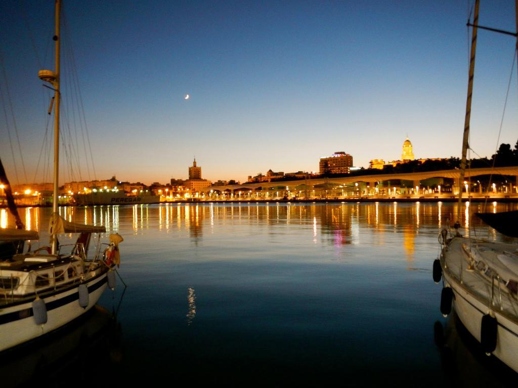 Apartamentos Momas La Casa De Mama Málaga Exteriör bild