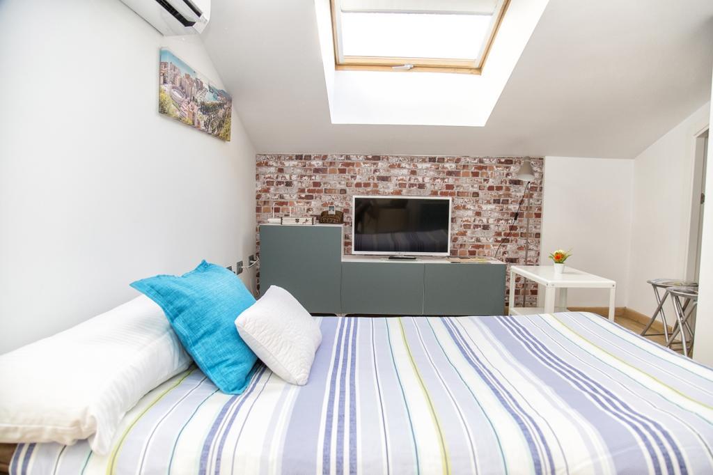 Apartamentos Momas La Casa De Mama Málaga Exteriör bild