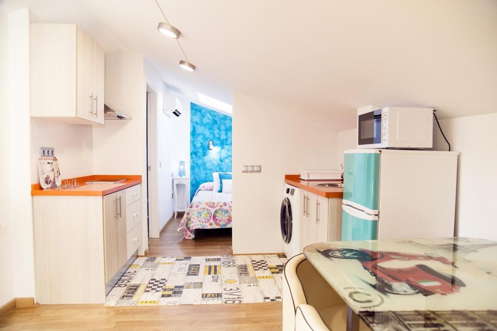 Apartamentos Momas La Casa De Mama Málaga Exteriör bild