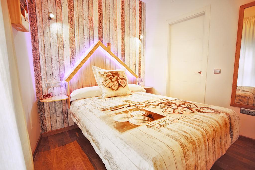 Apartamentos Momas La Casa De Mama Málaga Exteriör bild
