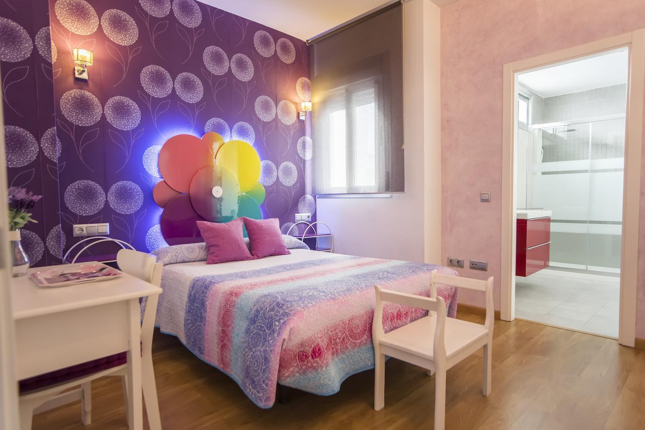 Apartamentos Momas La Casa De Mama Málaga Exteriör bild
