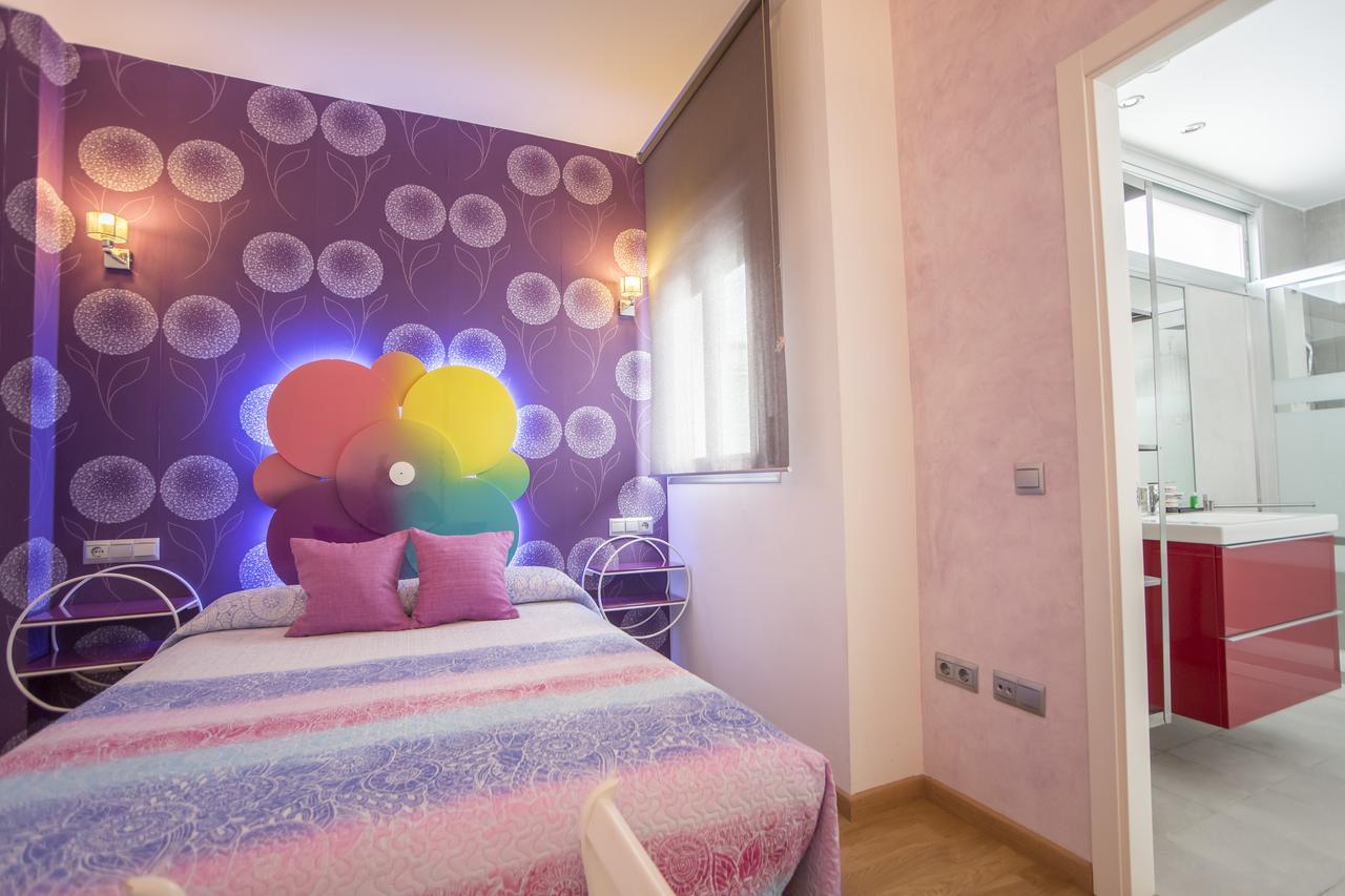 Apartamentos Momas La Casa De Mama Málaga Exteriör bild