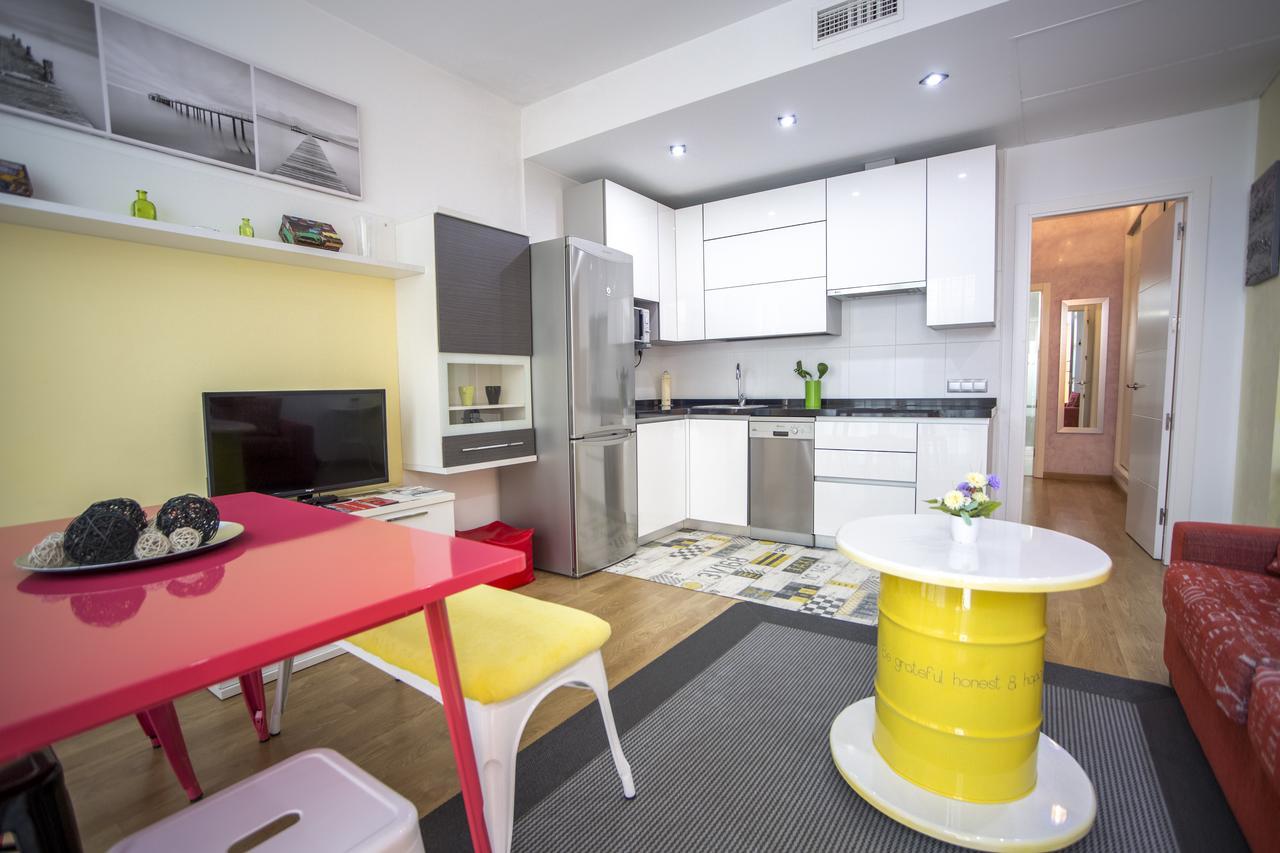 Apartamentos Momas La Casa De Mama Málaga Exteriör bild