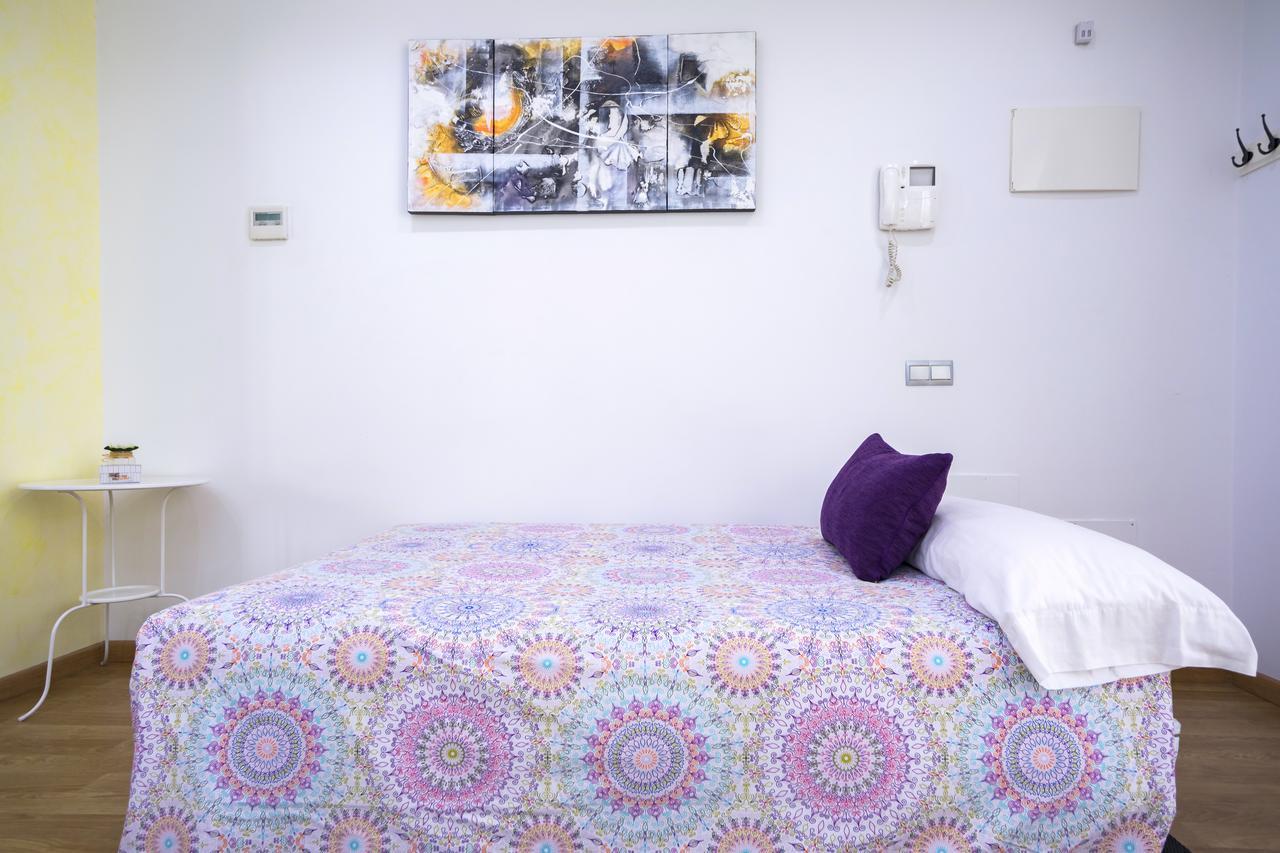 Apartamentos Momas La Casa De Mama Málaga Exteriör bild