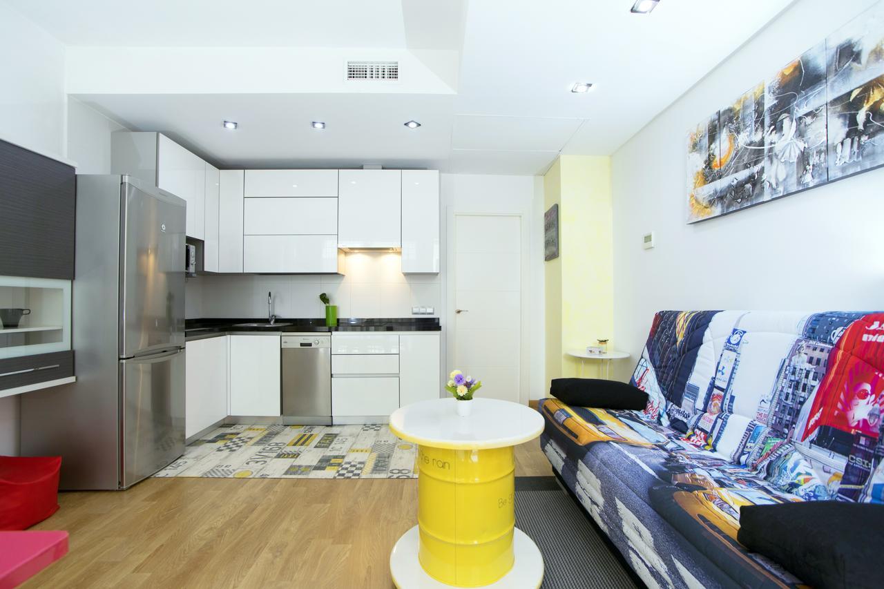 Apartamentos Momas La Casa De Mama Málaga Exteriör bild