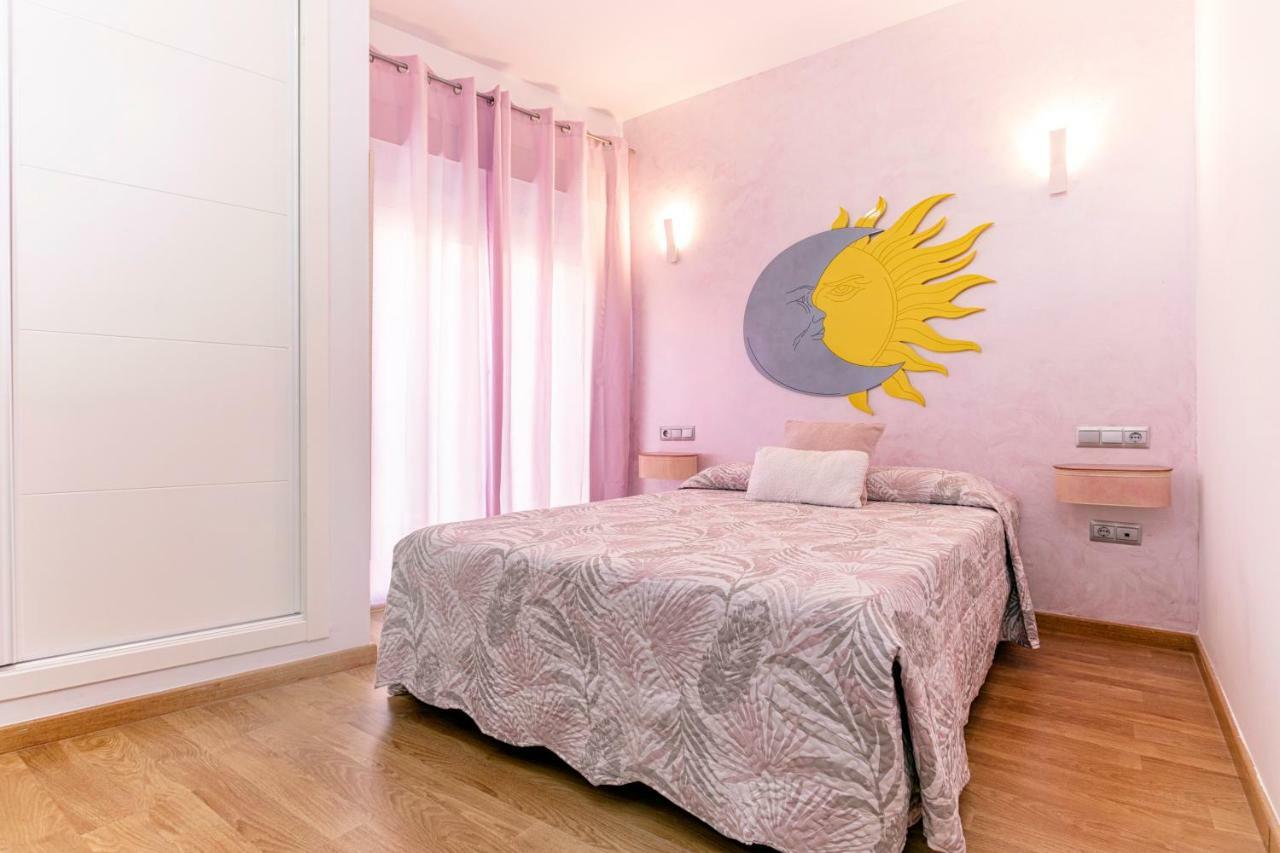 Apartamentos Momas La Casa De Mama Málaga Exteriör bild