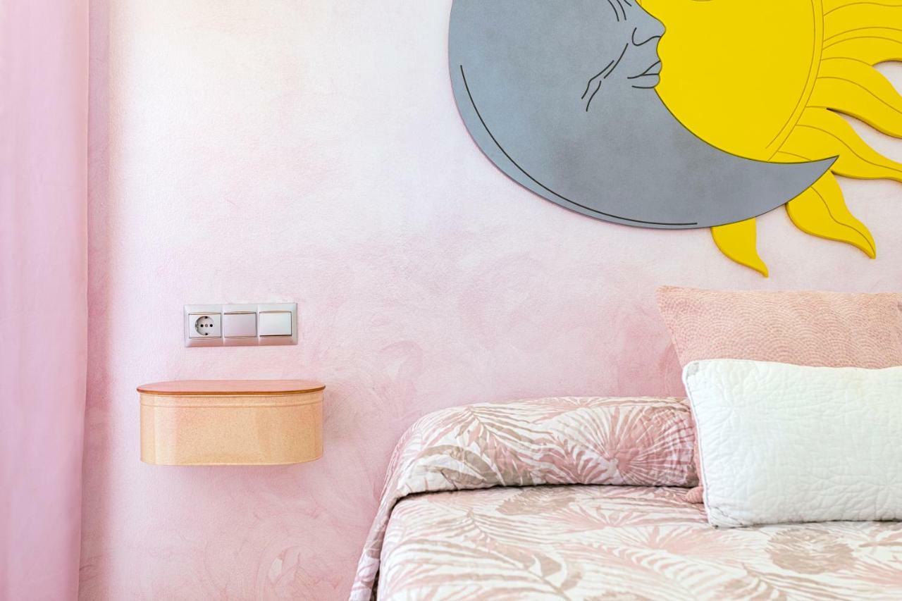 Apartamentos Momas La Casa De Mama Málaga Exteriör bild