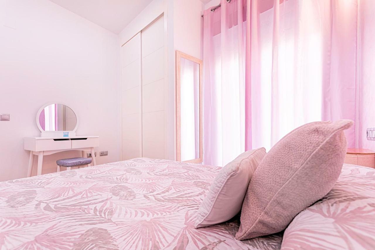Apartamentos Momas La Casa De Mama Málaga Exteriör bild