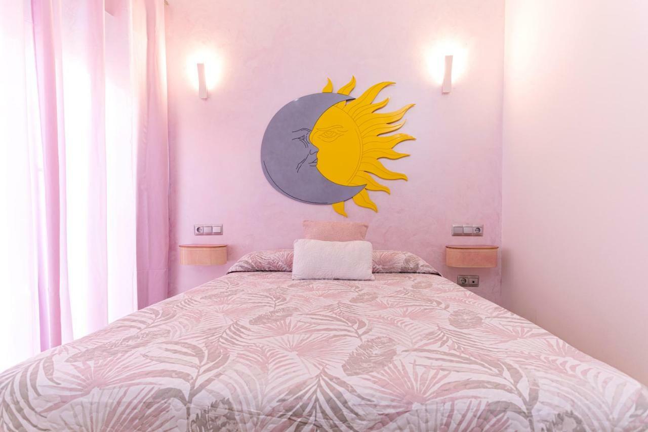 Apartamentos Momas La Casa De Mama Málaga Exteriör bild