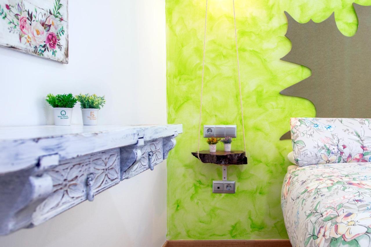 Apartamentos Momas La Casa De Mama Málaga Exteriör bild