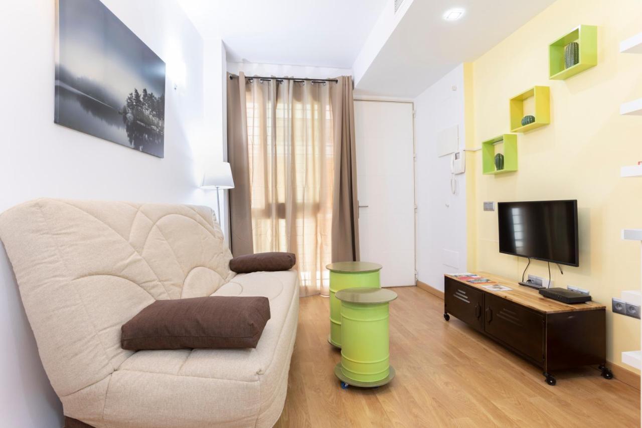 Apartamentos Momas La Casa De Mama Málaga Exteriör bild