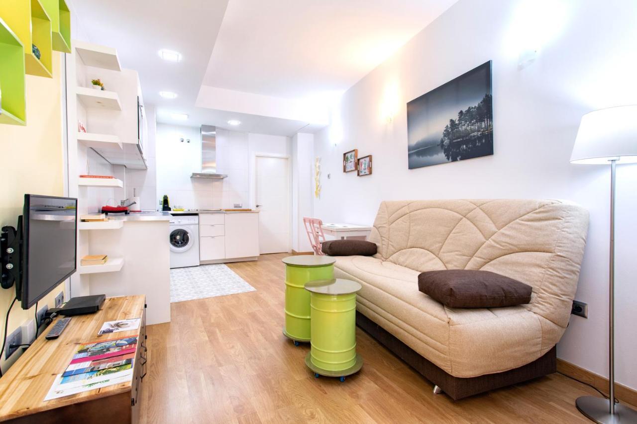 Apartamentos Momas La Casa De Mama Málaga Exteriör bild