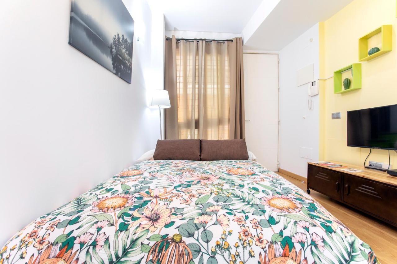 Apartamentos Momas La Casa De Mama Málaga Exteriör bild